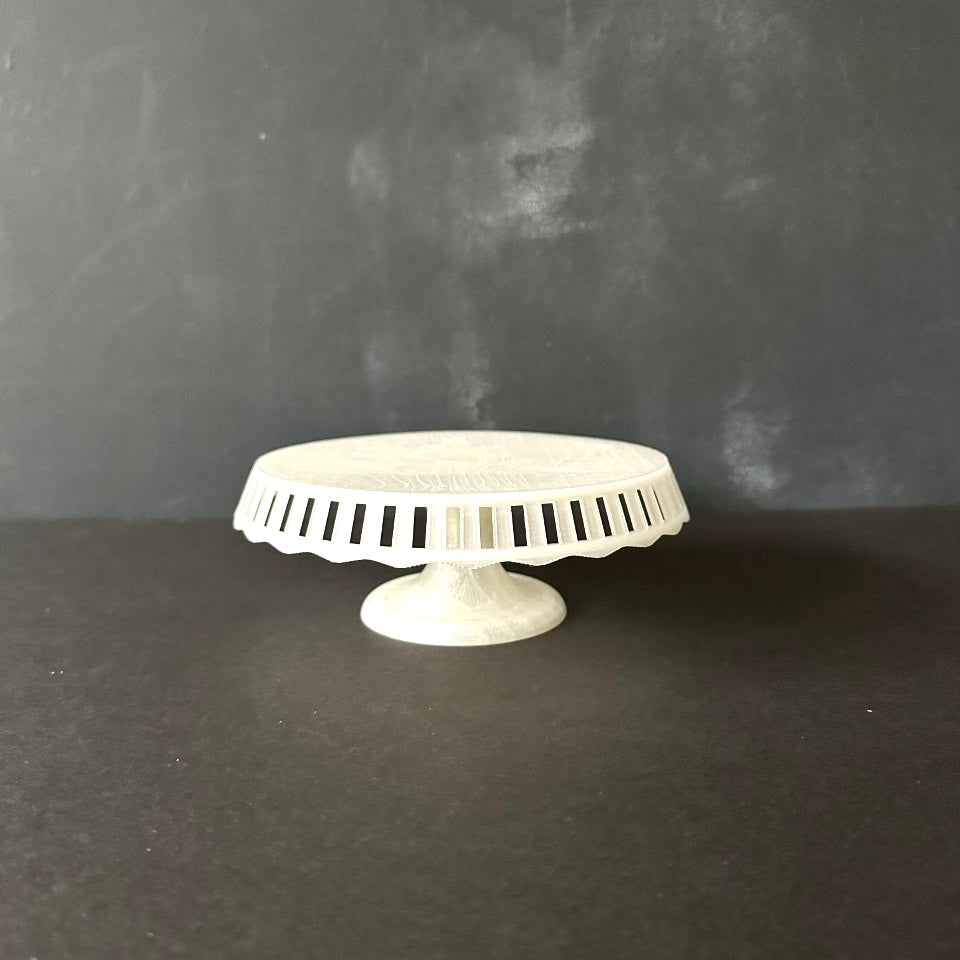 pedestal cake stand
